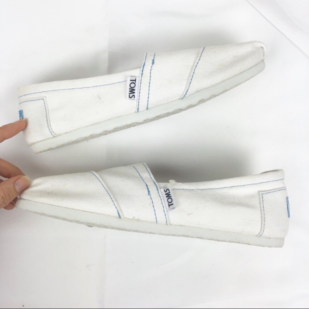 White Canvas Toms